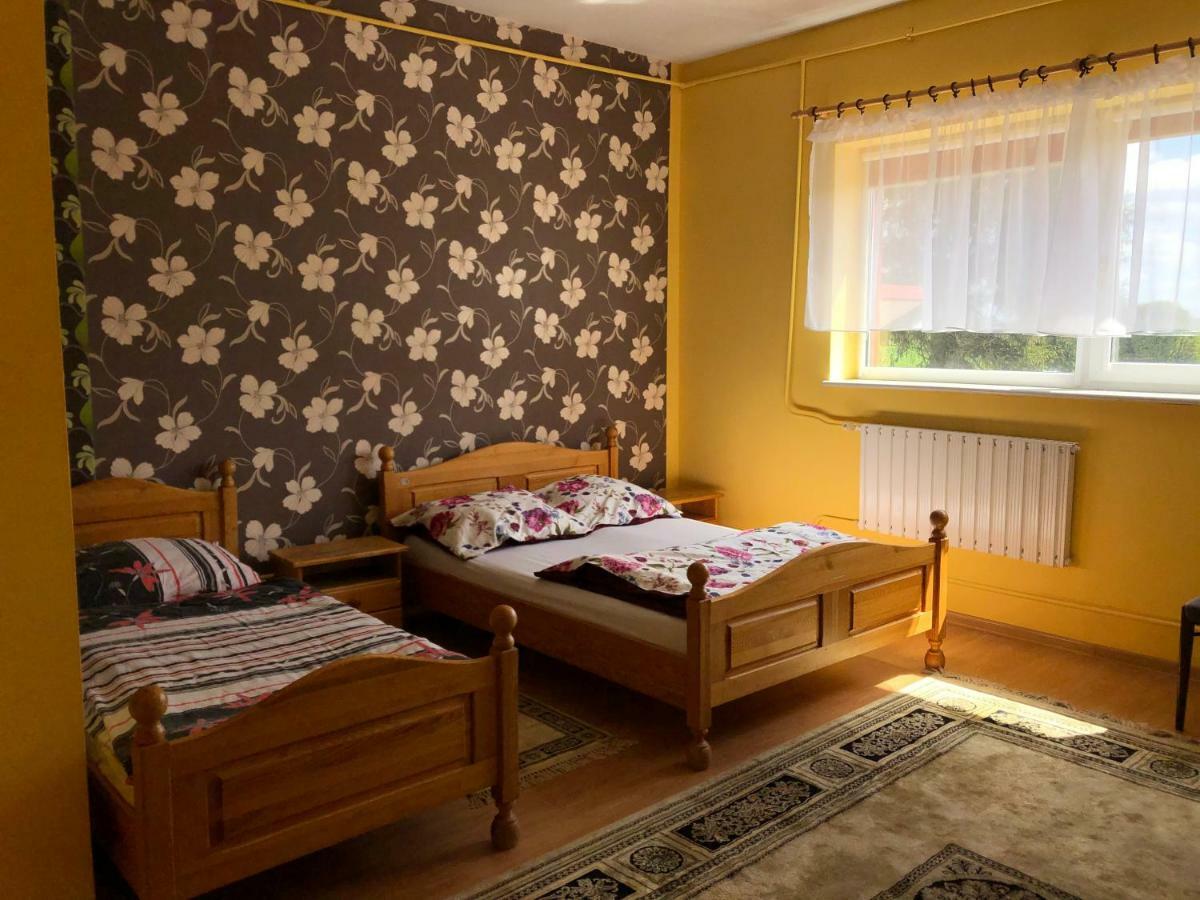 Bed and Breakfast Setpol 1 à Wyszomierz  Extérieur photo