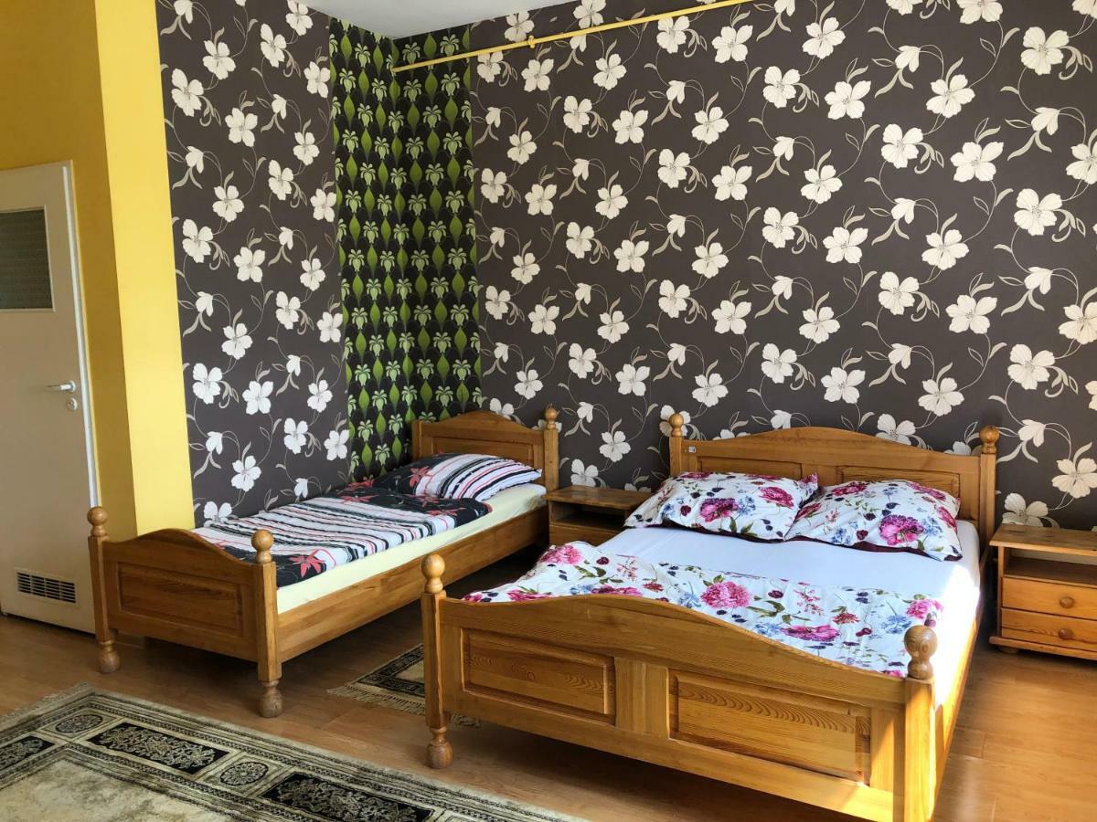 Bed and Breakfast Setpol 1 à Wyszomierz  Extérieur photo