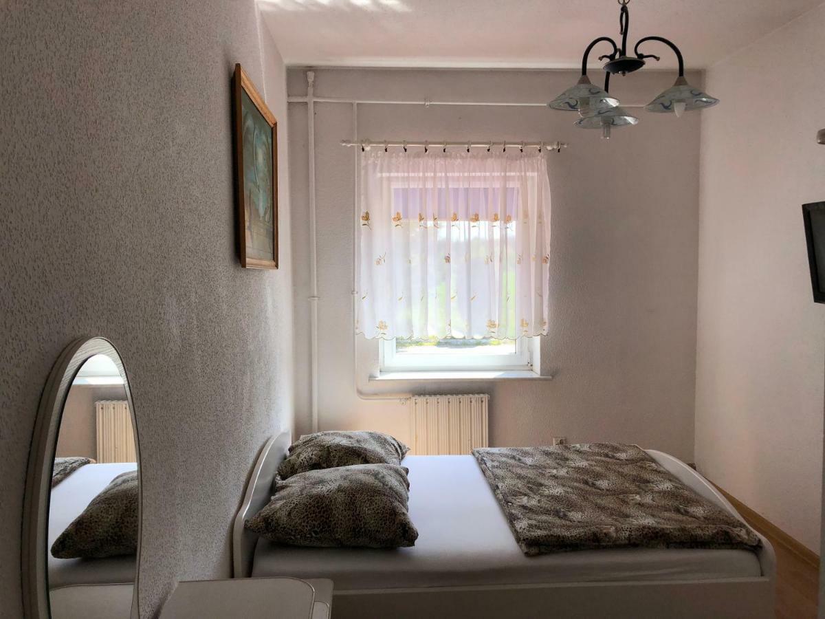 Bed and Breakfast Setpol 1 à Wyszomierz  Extérieur photo